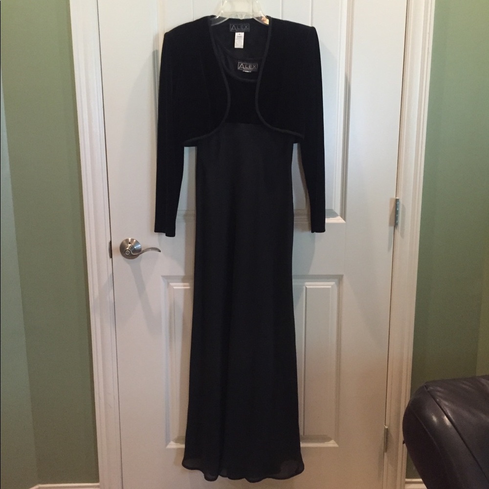 Black 2 piece dress by Alex Evenings, size 6